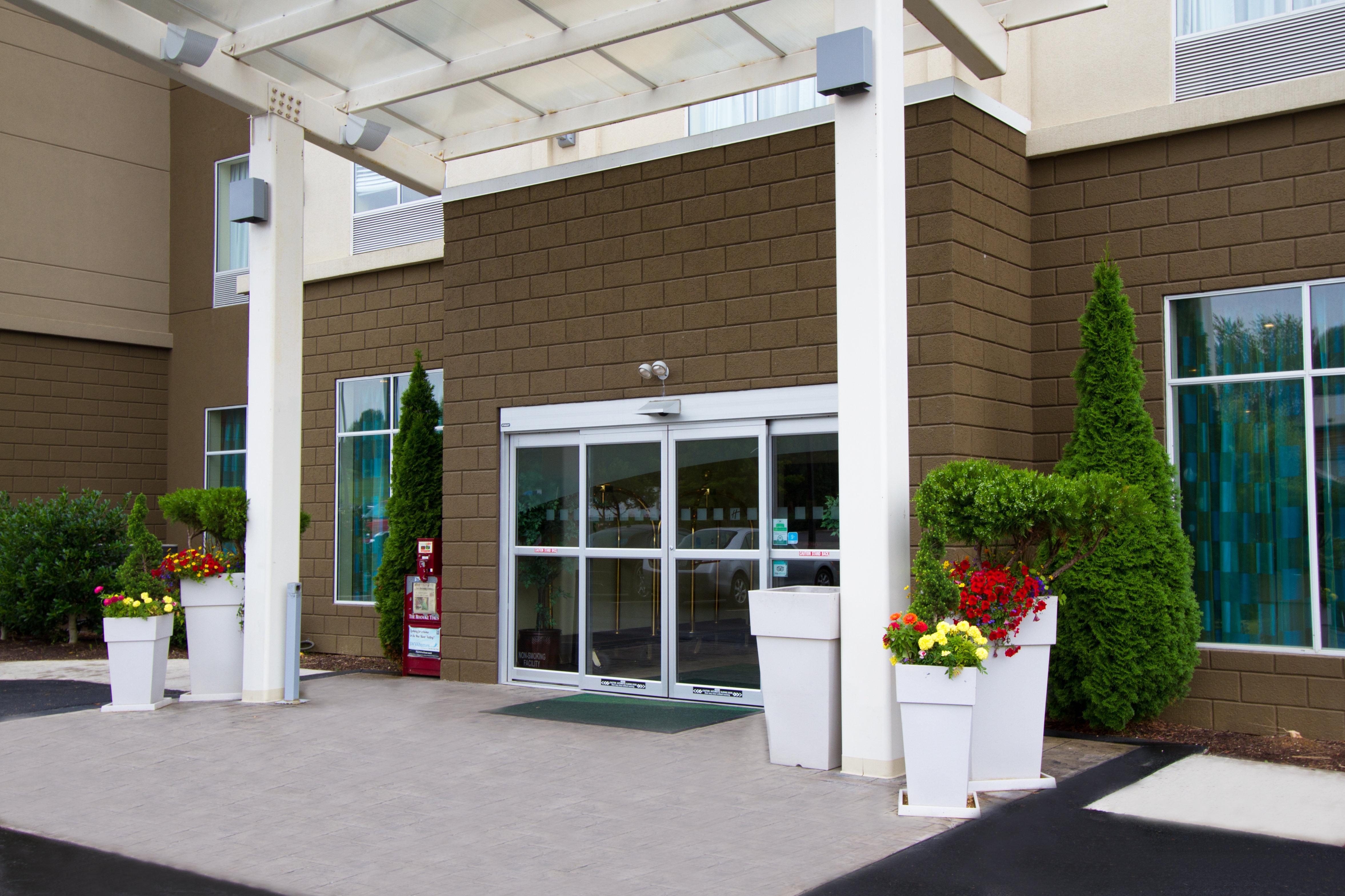 Holiday Inn Christiansburg Blacksburg By Ihg Buitenkant foto